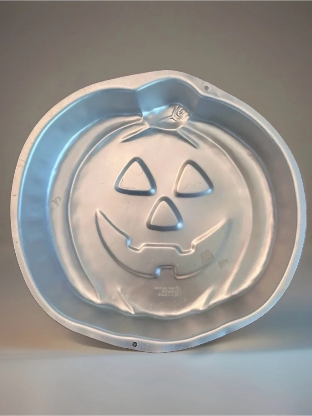 Wilton Cake Pan Jack-o-Lantern Pumpkin Shape Cake Pan Mold 2105-3068 Vtg